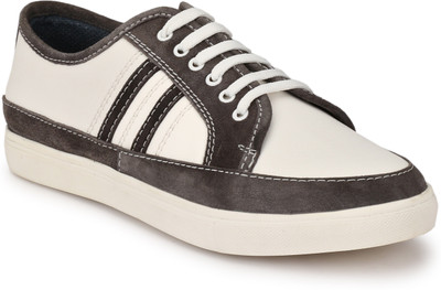 

San Frissco Sneakers For Men(White