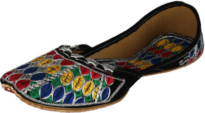 

Saashiwear Punjabi Jutis For Women(Black)