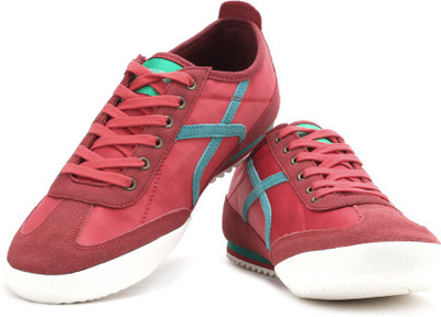 

United Colors of Benetton Corporate Casuals For Men(Green, Red, 902