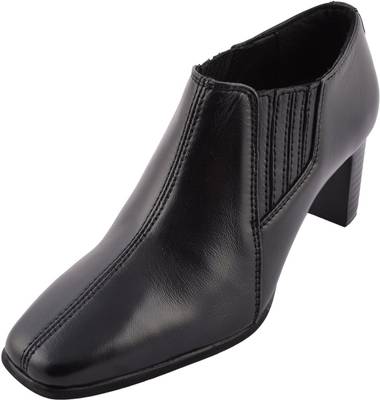 Ruro's Slip On Shoes