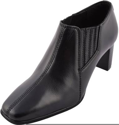 Ruro's Slip On Shoes
