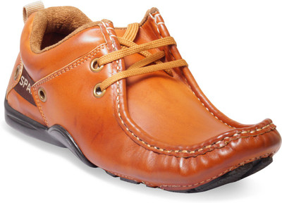 

ADYBird Unique Camelback Casual Shoes For Men(Tan