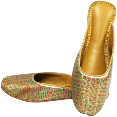 

Coral Haze Jutis For Women(Multicolor