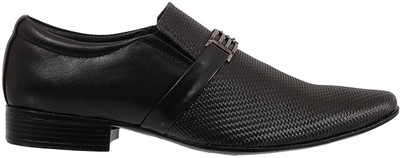 

Metro CLASSIC Slip On For Men(Black, 11;black
