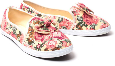 

Nell Canvas Shoes For Women(Pink)