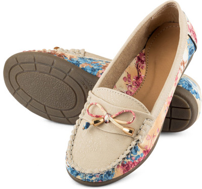 

Tashi Stylish Loafers For Women(Beige