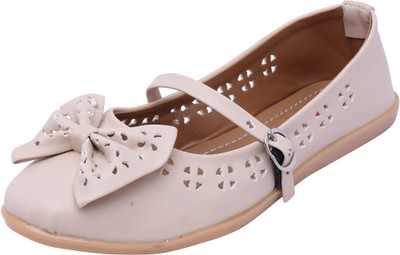

Footrendz Ethnic Bow Touch Bellies For Women(Beige