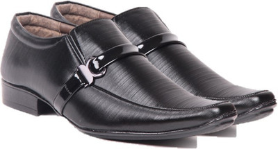 

Foot n Style Fs323 Slip On Shoes For Men(Black)
