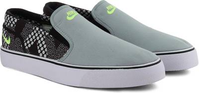 Nike Men Sneakers