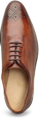 Brune Lace Up