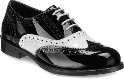 

Hats Off Accessories Brogue Lifestyle Shoes Corporate Casuals For Women(Black, White