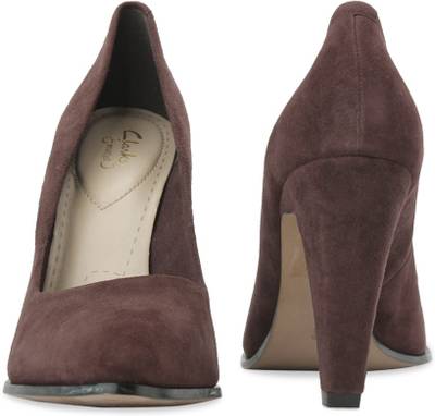 Clarks Azizi Poppy Burg Suede Slip On shoes