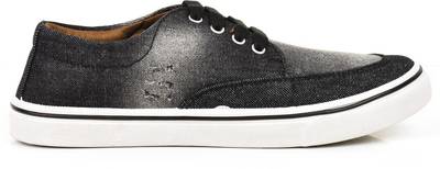 Navchetan Sneakers