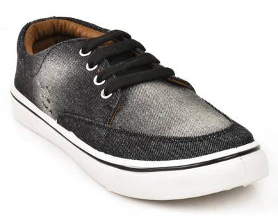 Navchetan Sneakers