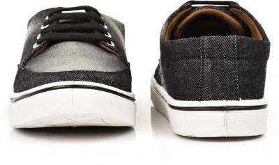 Navchetan Sneakers