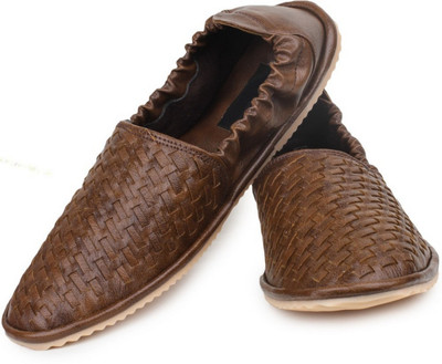 

Shoe Island Ethnic Mojari Coffee Brown Loafers Loafers For Men(Brown
