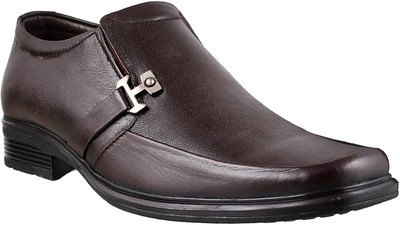

Metro CLASSIC Slip On For Men(Brown, 12;brown