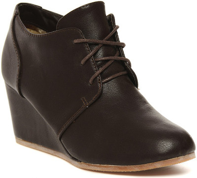 

Flat n Heels Boots For Women(Brown)
