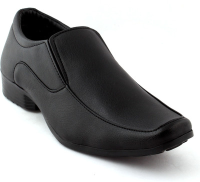 

Vebero Slip On For Men(Black