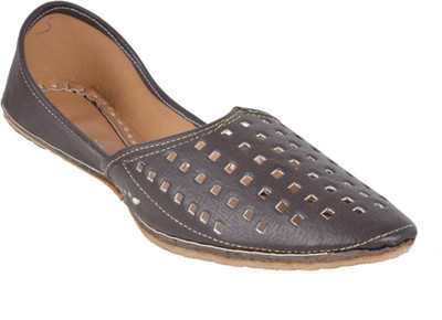 

DFR Jutis For Men(Grey, Dark brown