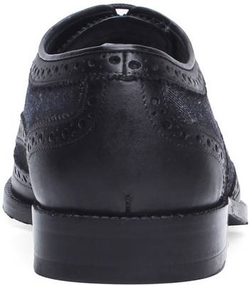 Brune Lace Up