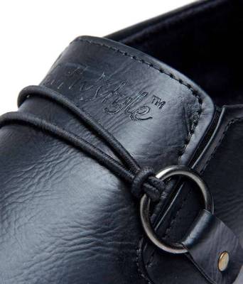 Baaj Slip On