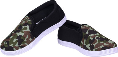 

Axter Canvas Shoes For Men(Multicolor