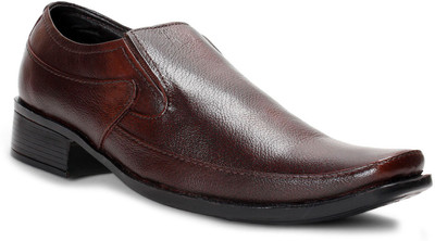 

Bacca Bucci Brown Slip On Shoes For Men(Brown