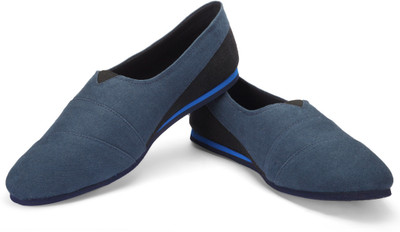 

FUNK Vess Navy Blue Canvas Shoes For Men(Navy, Black
