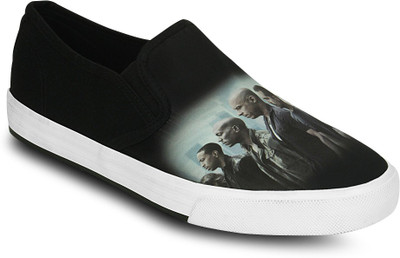 

Get Glamr Printed Slip On Sneakers For Men(Black