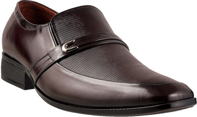 Mochi Awesome Slip On For Men(Brown, 44;maroon