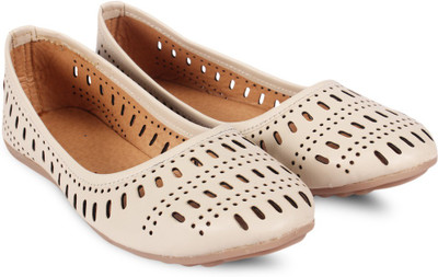 Anand Archies Bellies For Women(Beige)