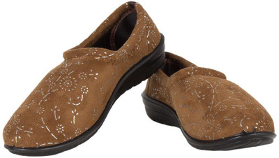 

Soothe Shoes Casual Shoes For Women(Brown