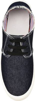 Navchetan Sneakers
