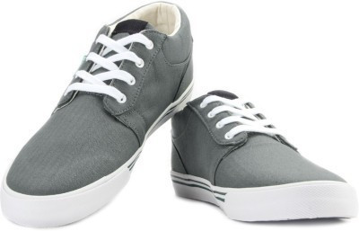 

United Colors of Benetton Men Sneakers For Men(Grey, 902