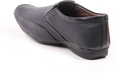 Baaj Slip On