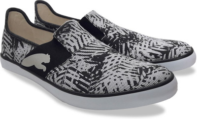 

Puma Lazy Slip On Graphic DP Sneakers For Men(Black, Black-gray violet-white