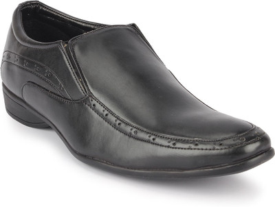 

Quarks Slip On For Men(Multicolor, Black