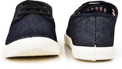 Navchetan Sneakers
