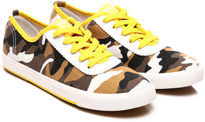 

Nell W-748 Canvas Shoes For Women(Brown)