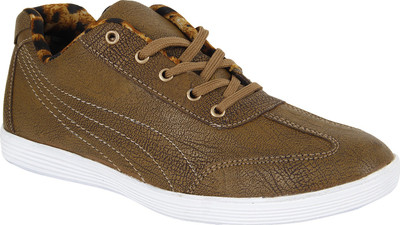 

Aero Sapphire Sneakers For Men(Beige)