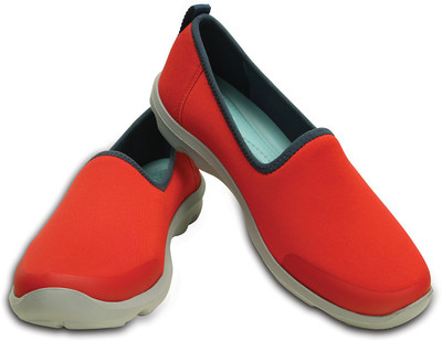 

Crocs Casuals For Women(Red), 203195-8c1