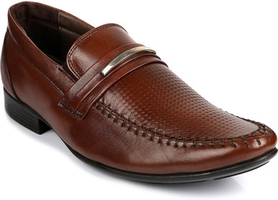 

Escaro Slip On For Men(Tan