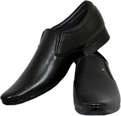 

IMPRESSIVE Slip On For Men(Black