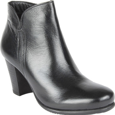 

Salt N Pepper 14-655 Greta Black Boots Boots For Women(Black
