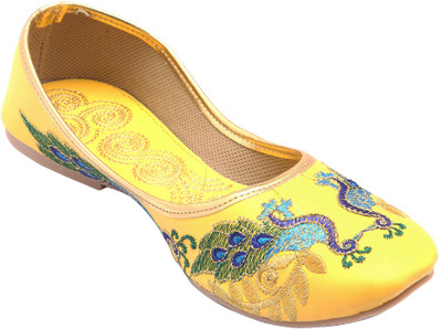 

Handicrafts Jutis For Women(Yellow