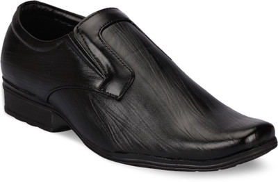 

Drivn Slip On Shoes For Men(Black)