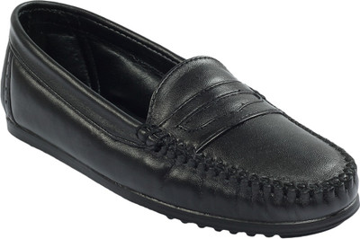 

Shoe Bazar Flat Leather Loafers For Women(Black)