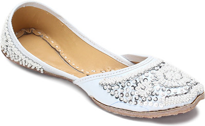 

Paduki Ethnic Footwear Mojaris For Women(White)