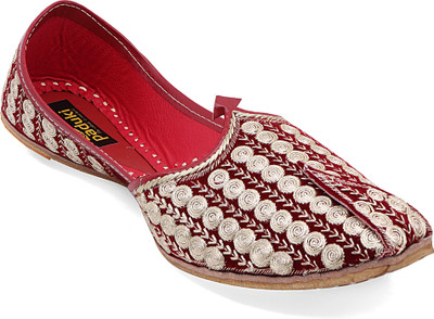 

Paduki Ethnic Footwear Mojaris For Men(Multicolor)